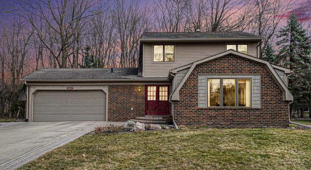 Photo of 4052 Bristol Dr, Troy, MI 48085