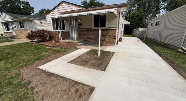 Photo of 22451 Lake Dr, St Clair Shores, MI 48082