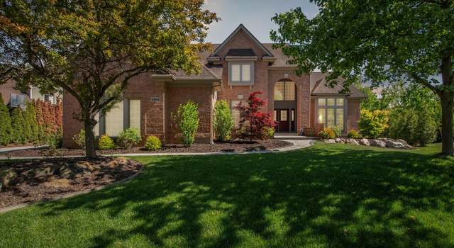 Photo of 21982 York Mills Cir, Novi, MI 48374