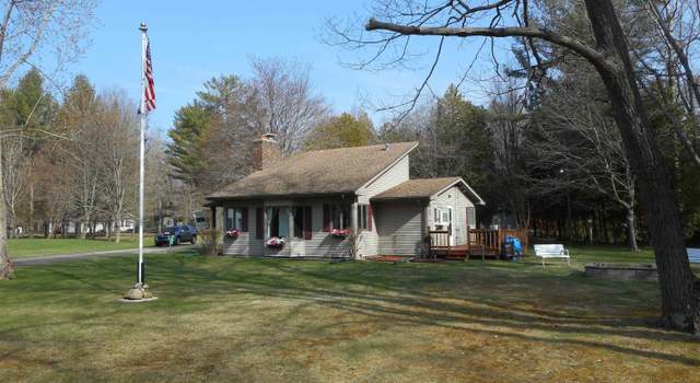 Photo of 1851 Iris St, East Tawas, MI 48730