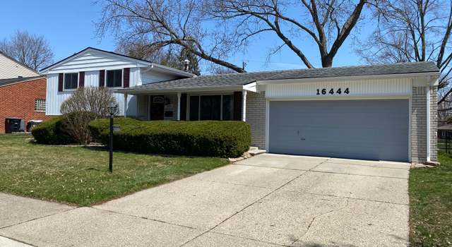 Photo of 16444 Fairway St, Livonia, MI 48154