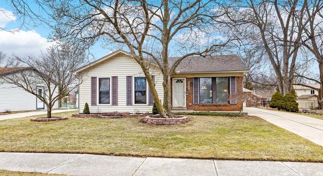 Photo of 25302 Montebello Dr, Woodhaven, MI 48183