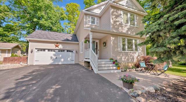 Photo of 737 Camilla Blvd, Lake Orion, MI 48362