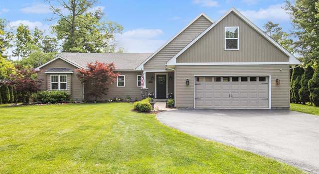 Photo of 22085 Thorofare Rd, Grosse Ile, MI 48138