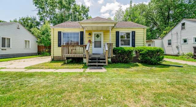 Photo of 22420 Lange St, St Clair Shores, MI 48080