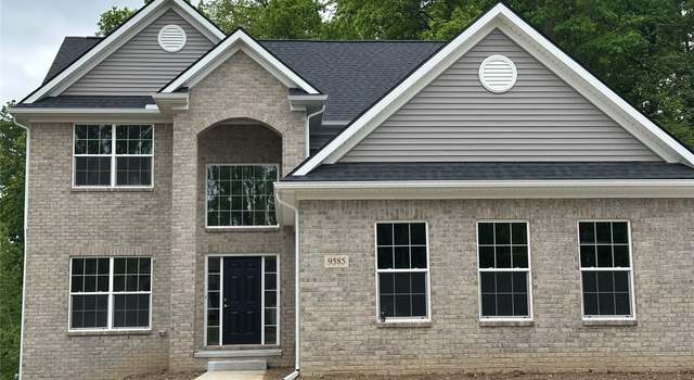 Photo of 9585 Crown Ridge Dr, White Lake, MI 48386