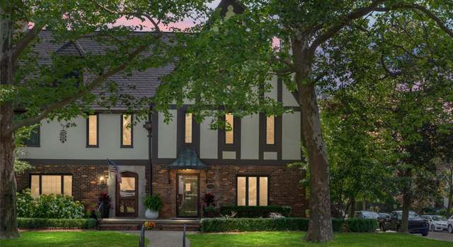 Photo of 542 Cadieux Rd, Grosse Pointe, MI 48230