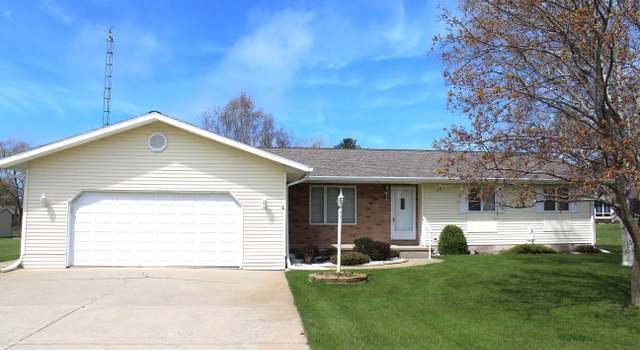 Photo of 275 Madison St, Port Austin, MI 48467