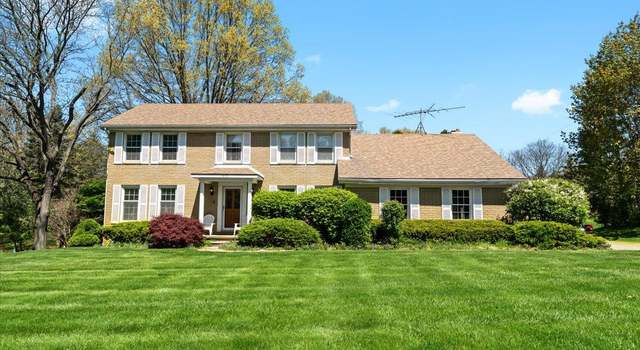 Photo of 1945 Bamby Ln, Milford, MI 48381