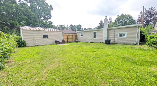 Photo of 9032 Deering St, Livonia, MI 48150