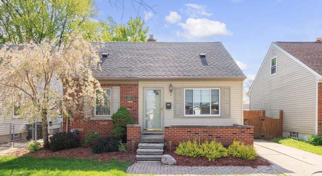 Photo of 23118 Harmon St, St Clair Shores, MI 48080