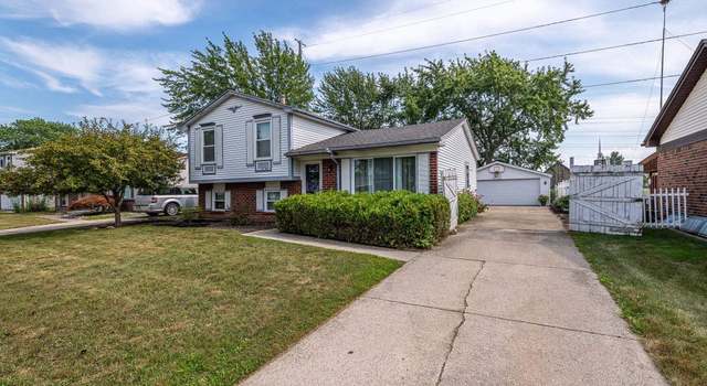 Photo of 19043 Hyde Park Dr, Woodhaven, MI 48183