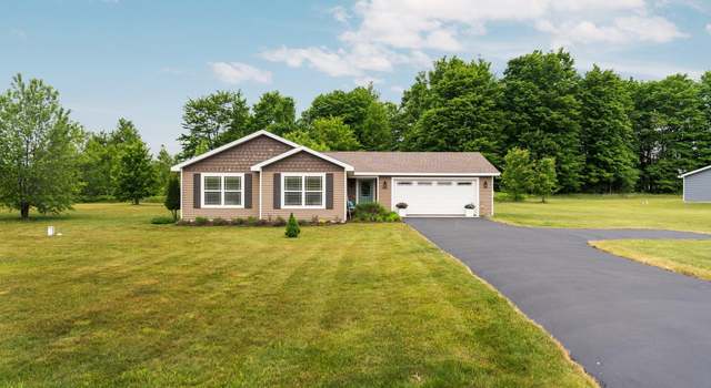 Photo of 9338 Kingsfield Dr, Kingsley, MI 49649