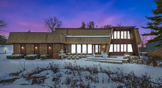 Photo of 4488 Ramsgate Ln, Bloomfield Hills, MI 48302