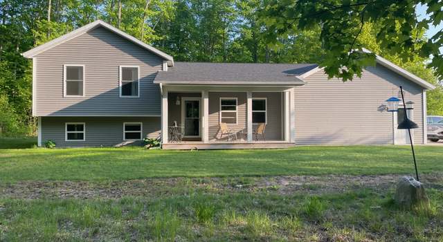 Photo of 3075 Marl Ln, Interlochen, MI 49643