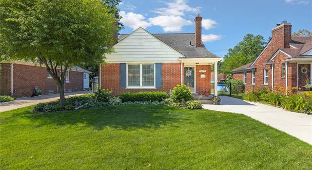 Photo of 2017 Stanhope St, Grosse Pointe Woods, MI 48236