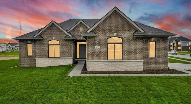 Photo of 685 Marlayna Dr, Oxford, MI 48371