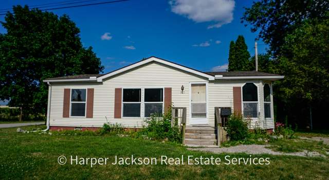 Photo of 501 S Saginaw St, Durand, MI 48429