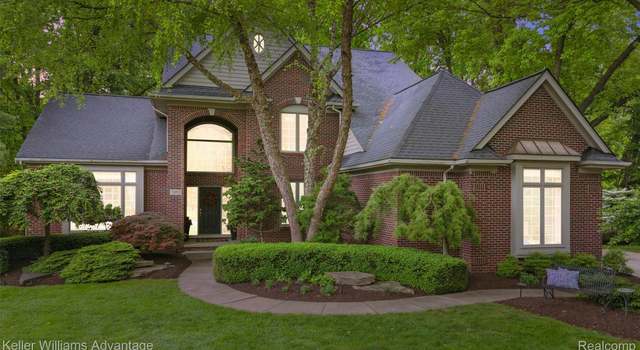 Photo of 7092 S Oak Ct E, West Bloomfield, MI 48323