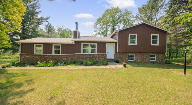 Photo of 1931 E Marr Rd, Howell, MI 48855