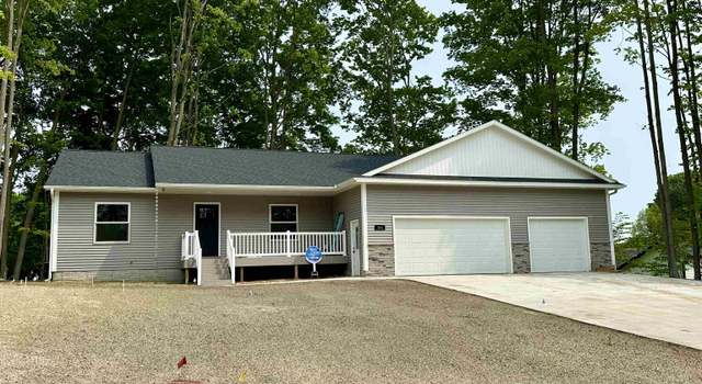 Photo of 990 Birmley Estates Dr, Traverse City, MI 49696