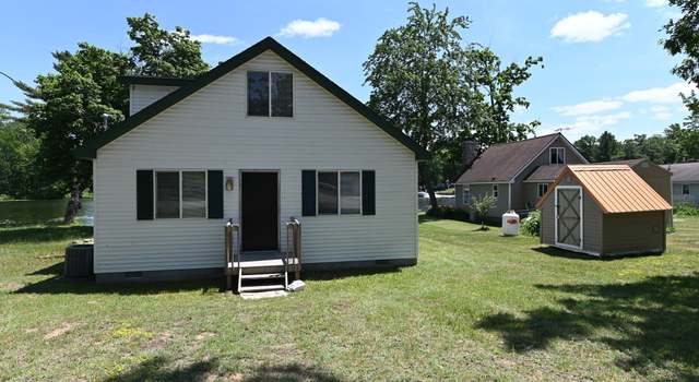 Photo of 6575 Circle Dr, Harrison, MI 48625