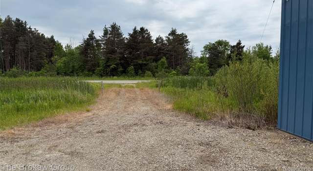Photo of 10696 Dunnigan Rd, Emmett, MI 48022