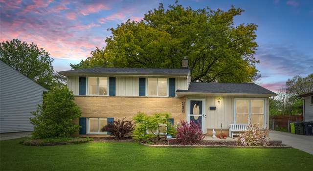 Photo of 34143 Zimmer Dr, Sterling Heights, MI 48310