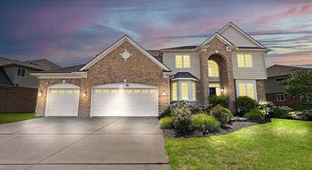 Photo of 27647 W Estrada Ln E, Novi, MI 48374