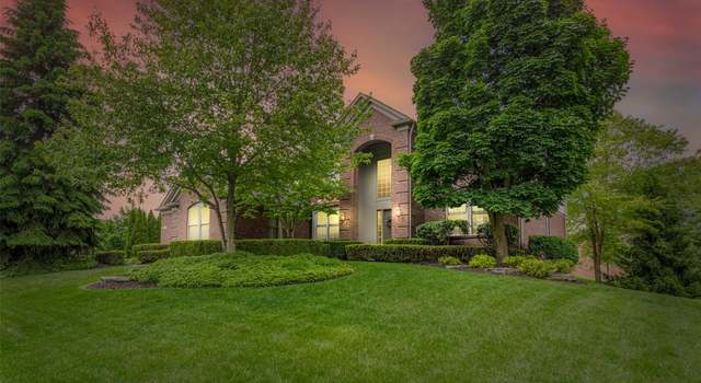 Photo of 17303 Black Pine Dr, Northville, MI 48168