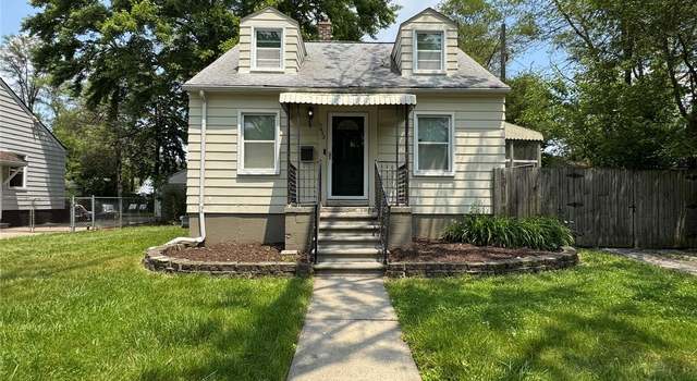 Photo of 19455 Elkhart St, Harper Woods, MI 48225