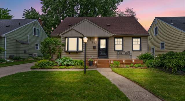 Photo of 717 N Vermont Ave, Royal Oak, MI 48067