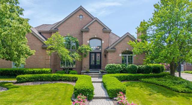 Photo of 18438 Clairmont Cir E, Northville, MI 48168