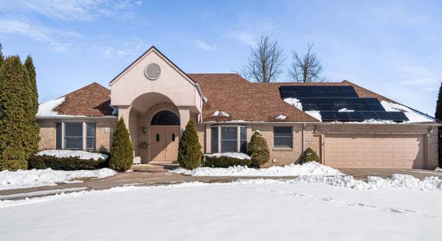 Photo of 202 Wellington Cres, Mt Clemens, MI 48043