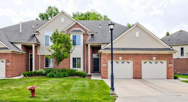 Photo of 29448 Woodpark Cir, Warren, MI 48092