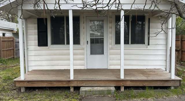 Photo of 425 Barlow St, Traverse City, MI 49686