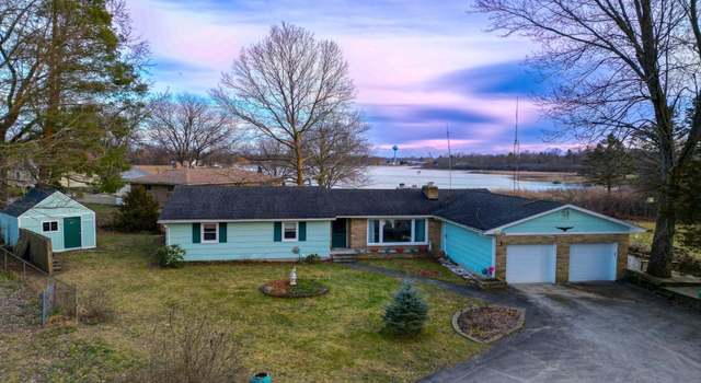 Photo of 1090 Sunset Dr, Holly, MI 48442
