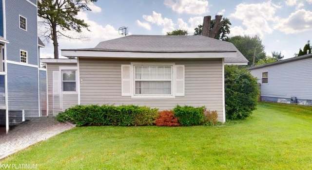 Photo of 27130 Lanse Cruese St, Harrison Twp, MI 48045