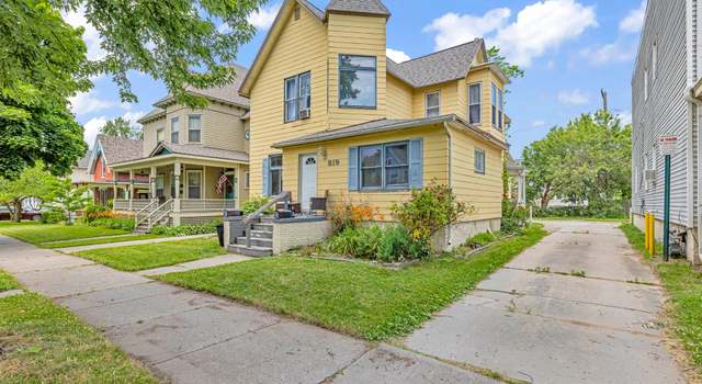 Photo of 819 Court St, Port Huron, MI 48060