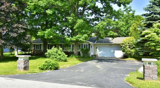 Photo of 12829 S Roseland Dr, Traverse City, MI 49684