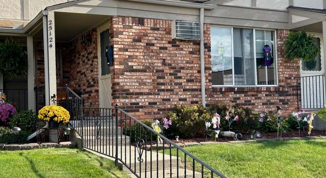Photo of 25124 Franklin Ter #7, South Lyon, MI 48178