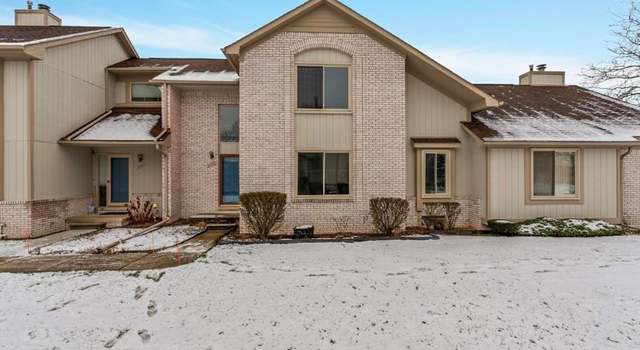 Photo of 20399 Villa Grande Cir, Clinton Charter Township, MI 48038