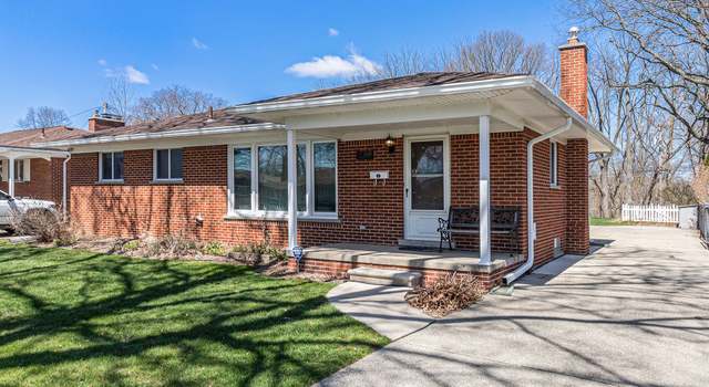 Photo of 27058 Clairview Dr, Dearborn Heights, MI 48127