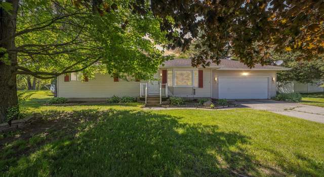 Photo of 5455 Oak Grove Rd, Howell, MI 48855