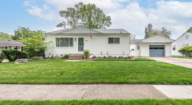 Photo of 302 Oakwood St, Monroe, MI 48162
