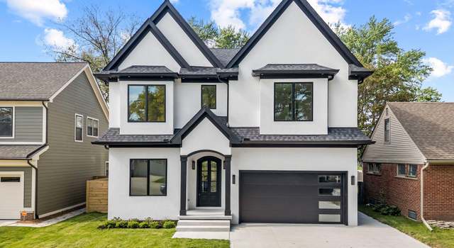 Photo of 706 W Houstonia Ave, Royal Oak, MI 48073
