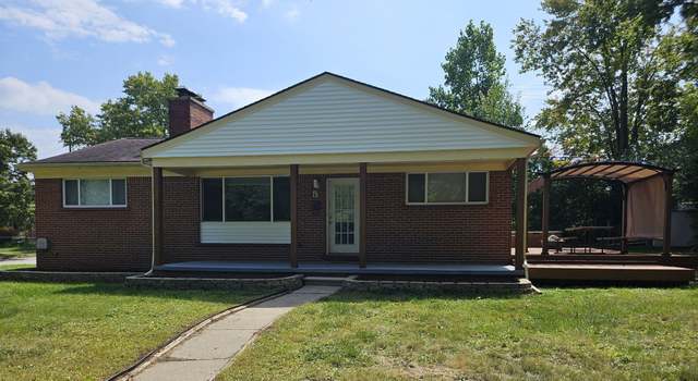 Photo of 5 Medford Cir, Ann Arbor, MI 48104