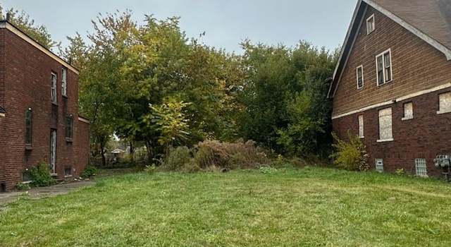 Photo of 5782 Chalmers St, Detroit, MI 48213