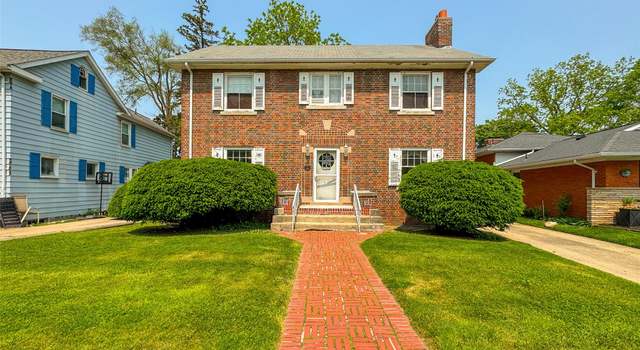 Photo of 326 W Iroquois Rd, Pontiac, MI 48341