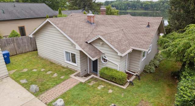 Photo of 3330 Lexington Rd, Waterford, MI 48328